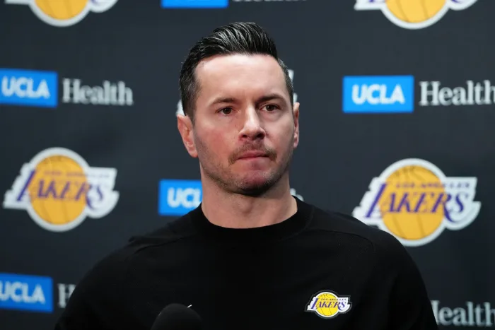 NBA-湖人主帅雷迪克谈季后赛首轮：如何限制爱德华兹成关键